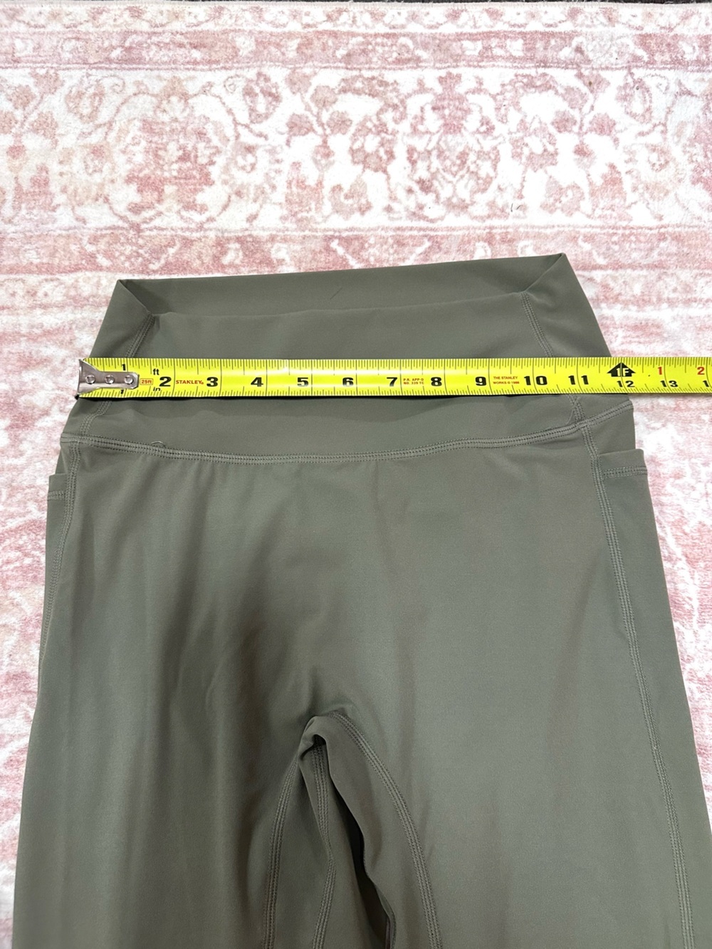SET 🥑 Workout Army Green Pants & Top - Picture 10 of 12